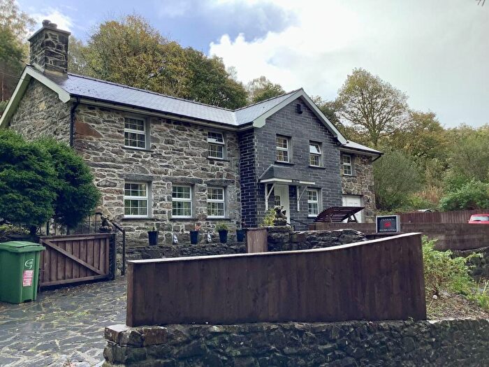 3 Bedroom Detached House For Sale In Penrhiw, Maentwrog, LL41