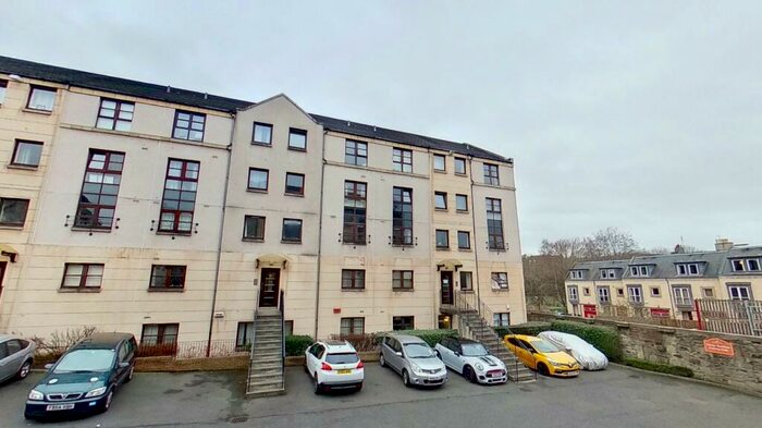 2 Bedroom Flat To Rent In Canonmills Gate, Rodney Place, Edinburgh, Midlothian, EH7