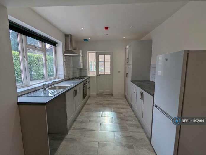 1 Bedroom Flat To Rent In Longmore Road, Solihull, B90