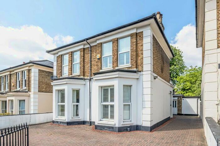 4 Bedroom Detached House To Rent In Slaithwaite Road, London, SE13