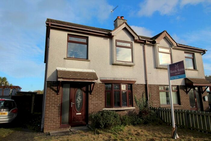 3 Bedroom Semi-Detached House For Sale In Bessfield Close, Carrickfergus BT38