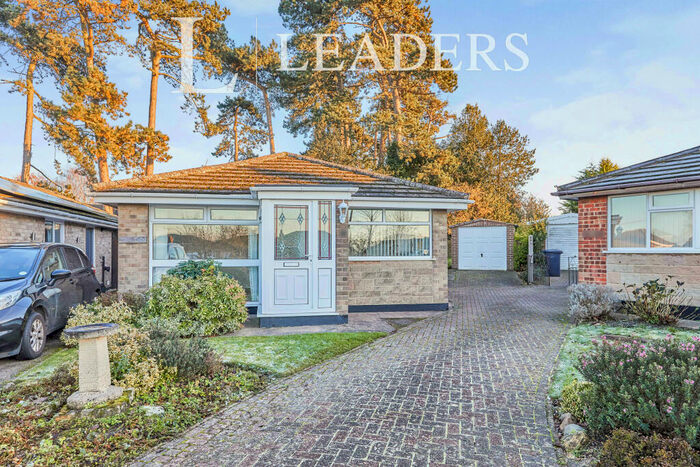 2 Bedroom Bungalow To Rent In Lancaster Drive, Tutbury, DE13