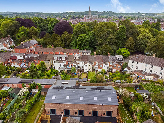 2 Bedroom Terraced House For Sale In Park Street Salisbury ***Video Tour***, SP1