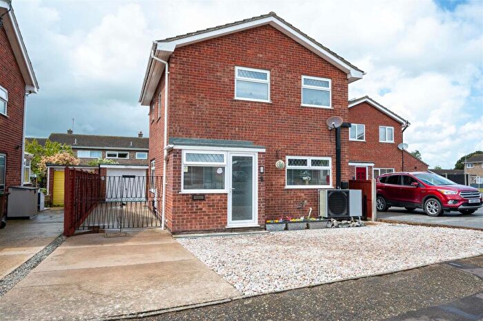 4 Bedroom Detached House For Sale In Caledonian Way, Belton, NR31