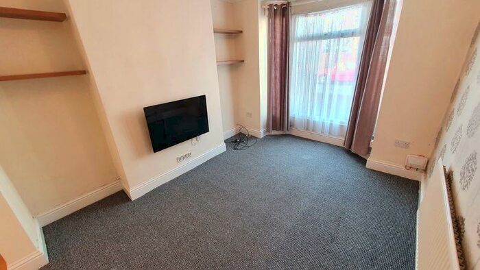 2 Bedroom Terraced House To Rent In Rosmead Street, Hull, HU9