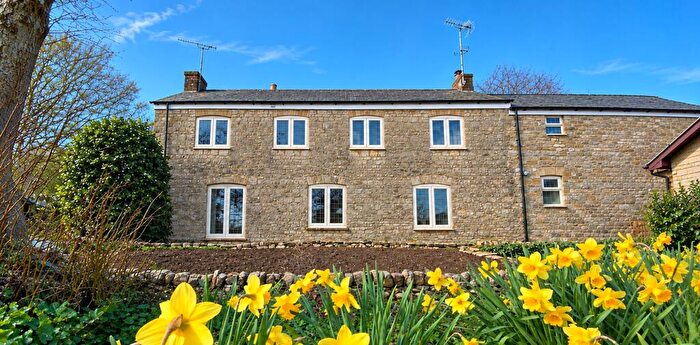 4 Bedroom Detached House For Sale In Pebble Lane, Brackley, NN13