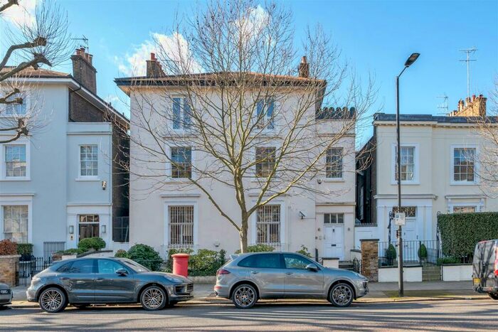 2 Bedroom Apartment To Rent In Hamilton Terrace, London, NW8