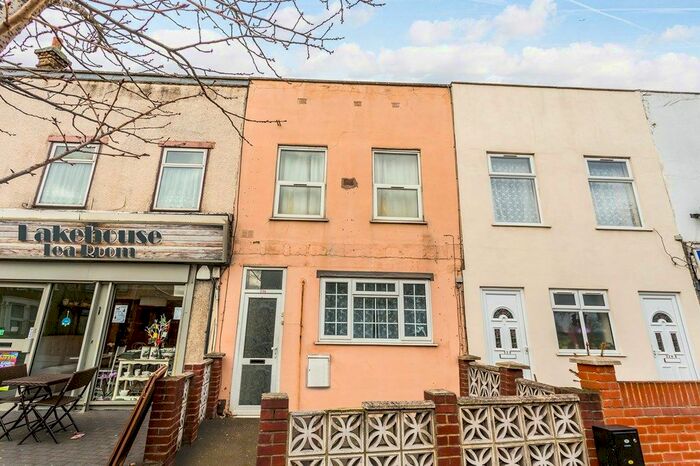 2 Bedroom Flat To Rent In Cann Hall Road, London E11