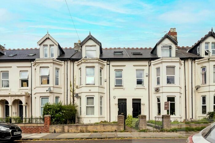 2 Bedroom Flat To Rent In Grosvenor Place, Jesmond, Newcastle Upon Tyne, NE2