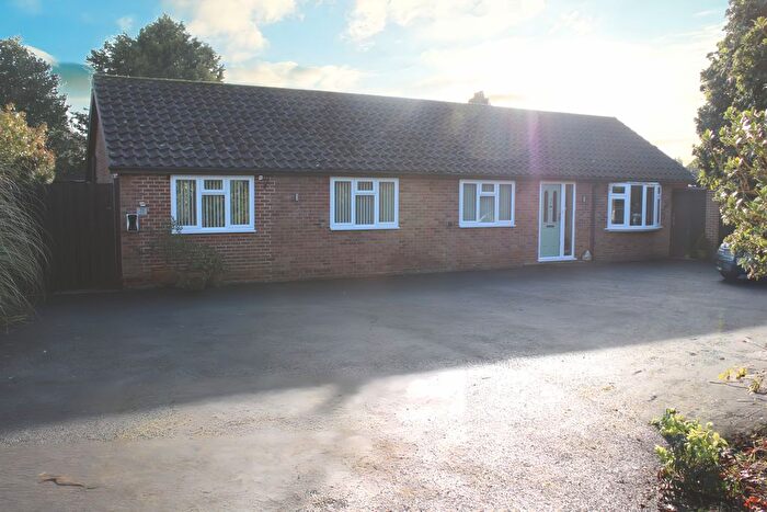 3 Bedroom Bungalow For Sale In Main Street, Worlaby, DN20