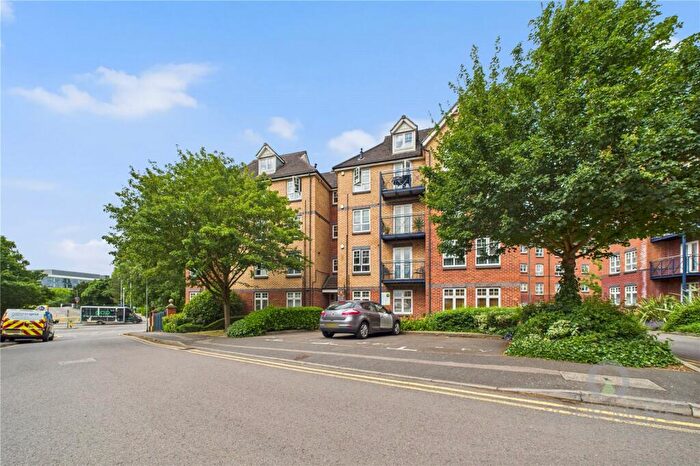 3 Bedroom Flat To Rent In Beckets View, Northampton, NN1