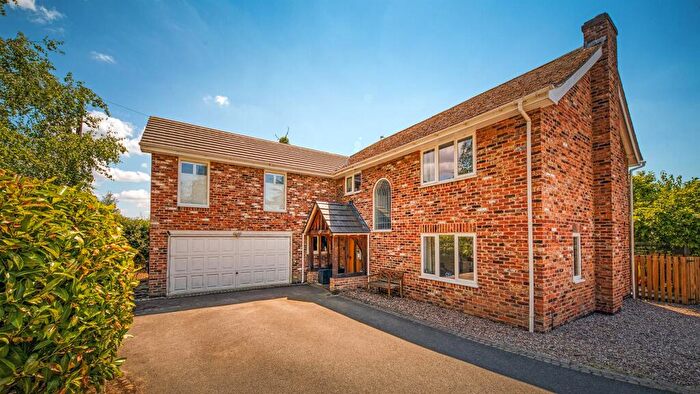 5 Bedroom Detached House For Sale In Hazelwood Road, Duffield, Belper, DE56