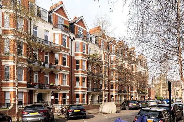 2 Bedroom Flat For Sale In Wymering Road, Maida Vale, London, W9