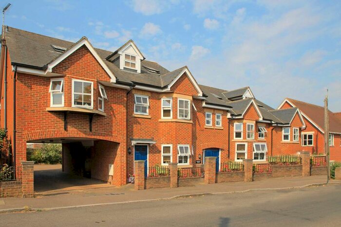2 Bedroom Flat To Rent In Langdon Street, Tring, HP23