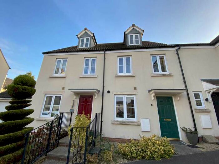 3 Bedroom House To Rent In Slipps Close, Frome, Somerset, BA11