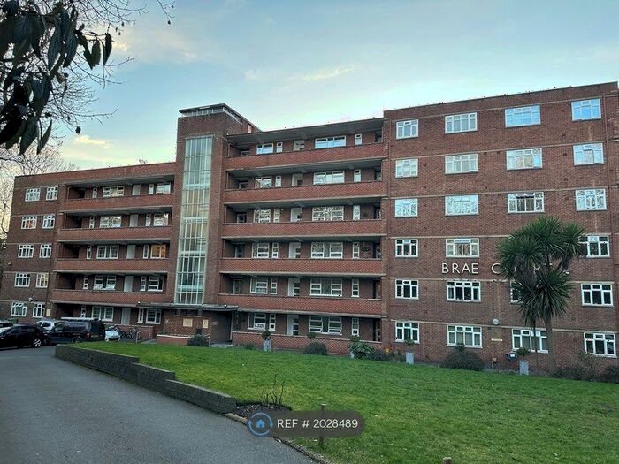 2 Bedroom Flat To Rent In Kingston Hill, Surrey, KT2