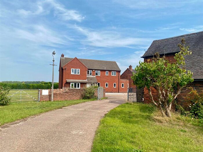 3 Bedroom Detached House To Rent In Birmingham Road, Ansley, Nuneaton, CV10