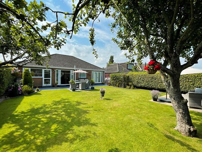 2 Bedroom Detached Bungalow For Sale In Main Road, Covenham St. Bartholomew, Louth, LN11