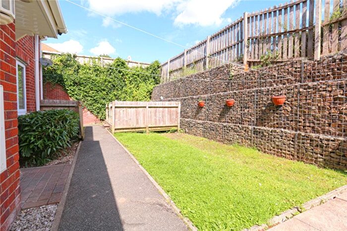 2 Bedroom End Of Terrace House To Rent In Carrfield, Hyde, Greater Manchester, SK14