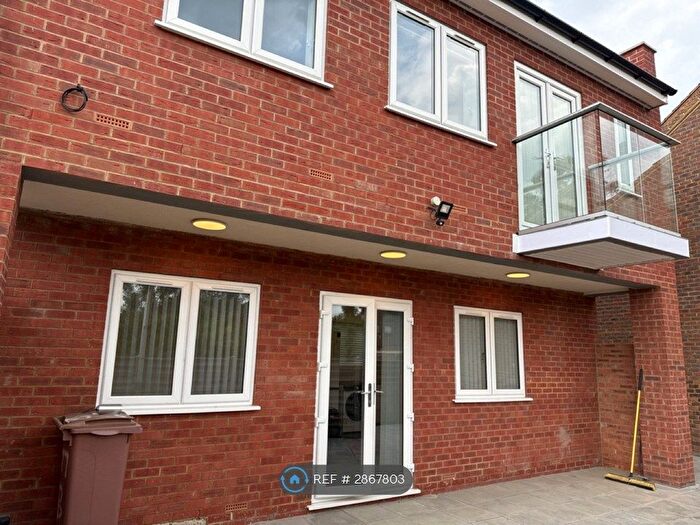 2 Bedroom Semi Detached House To Rent In Stanley Road, Hounslow, TW3