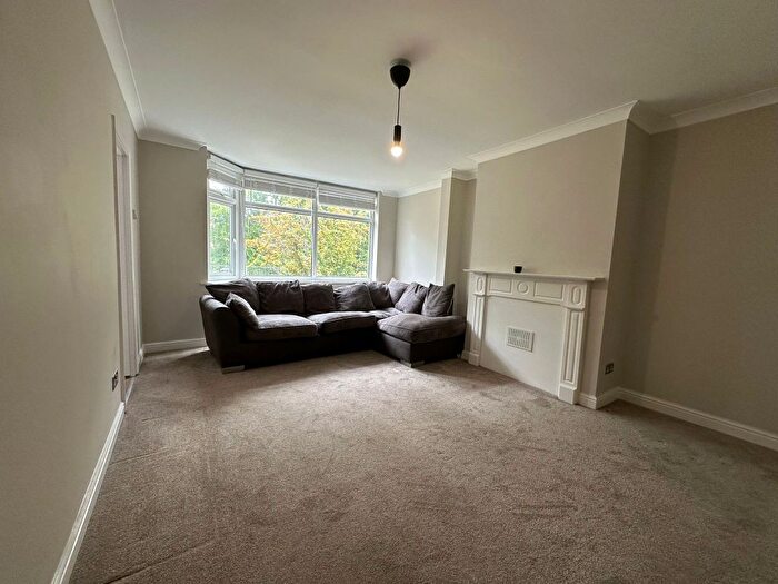 2 Bedroom Flat To Rent In Bedroom Garden Flat – Parkmead, Sidcup, DA15