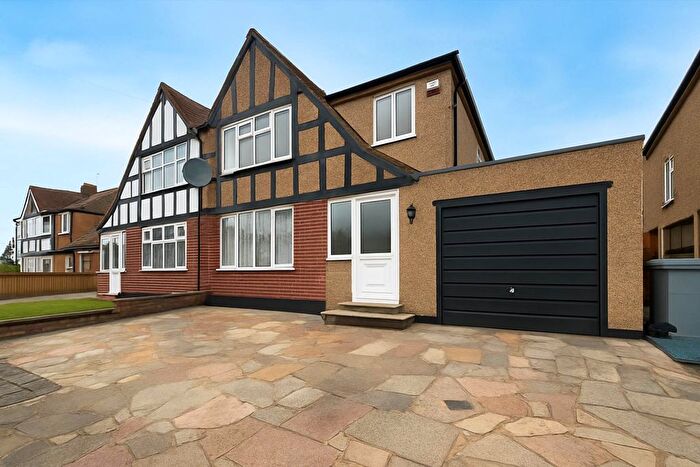 4 Bedroom Semi-Detached House For Sale In Wembley, HA9