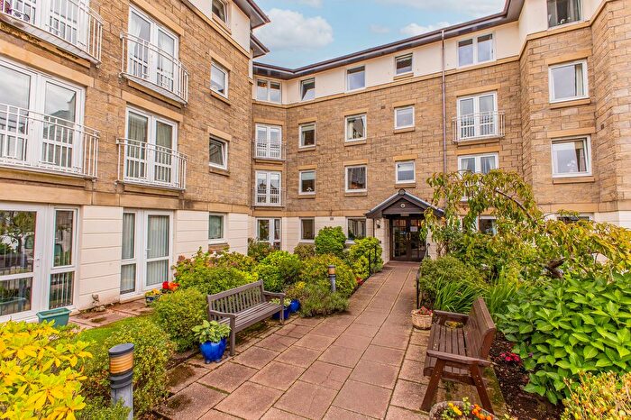 2 Bedroom Flat For Sale In North William Street, Knights Court, PH1