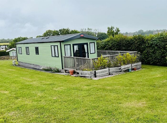 2 Bedroom Hotel For Sale In Dunscombe Manor, Salcombe Regis, Sidmouth, EX10
