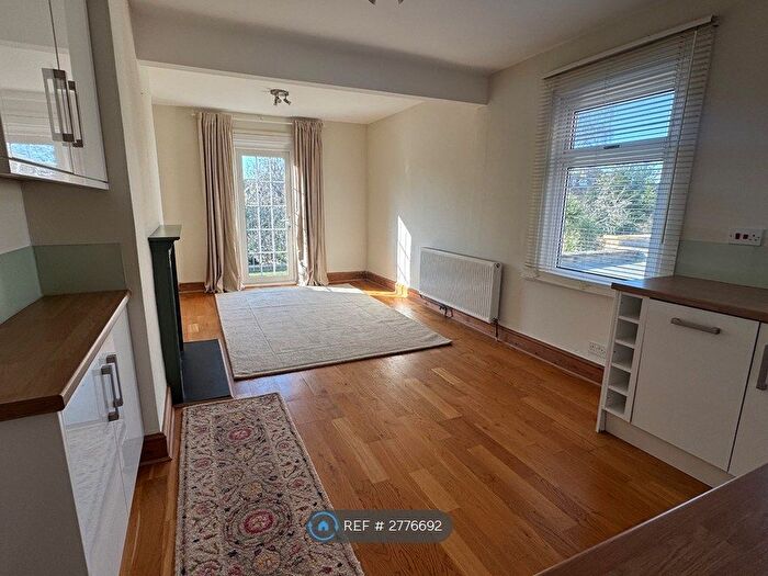 2 Bedroom Maisonette To Rent In Haliburton Road, Twickenham, TW1