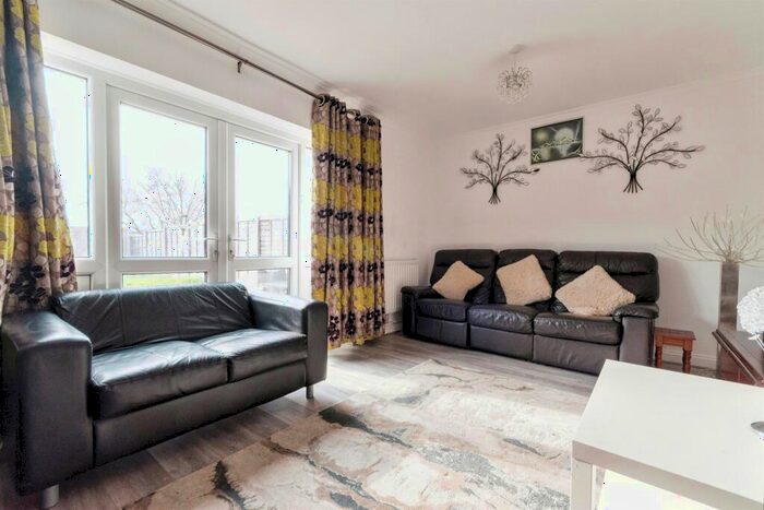 3 Bedroom Terraced House For Sale In Colestrete, Stevenage, SG1