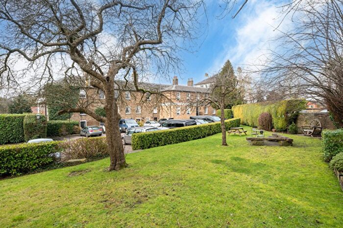 2 Bedroom Town House For Sale In Tring Station, Tring, HP23