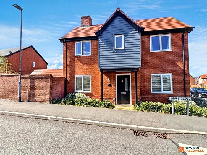 3 Bedroom Detached House For Sale In Lewis Close, Ibstock, LE67