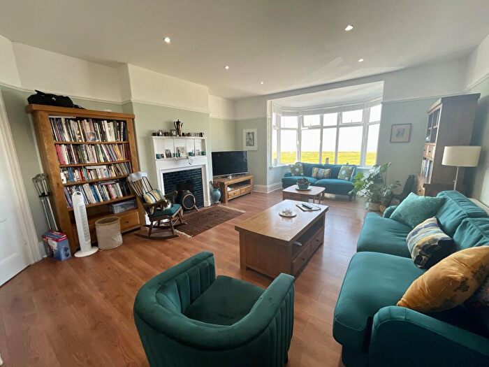 4 Bedroom Flat To Rent In Burbo Bank Road North, Crosby, L23
