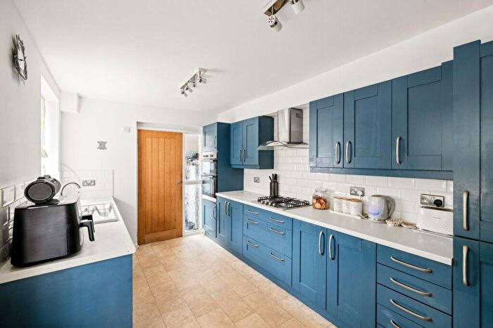 3 Bedroom Terraced House For Sale In Buckland Avenue, Dover, CT16