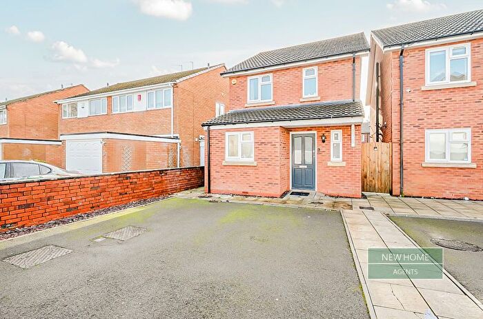 3 Bedroom Detached House For Sale In Sandymount Road, Walsall, WS1