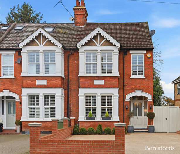 3 Bedroom End Of Terrace House For Sale In Western Road, Brentwood, CM14