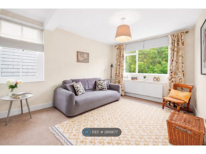 1 Bedroom Flat To Rent In Birdhurst Rise, South Croydon, CR2