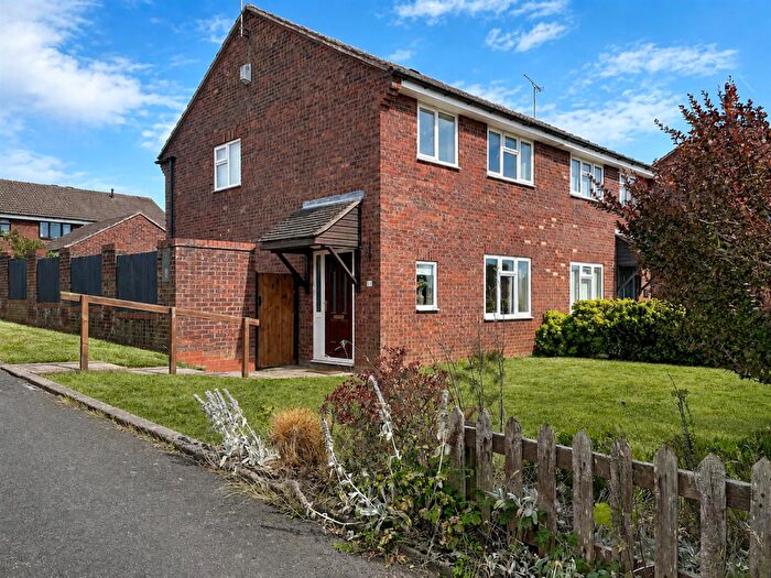 3 Bedroom Semi Detached House For Sale In Trentham Gardens, Kenilworth, CV8