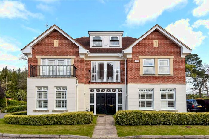 5 Bedroom Detached House To Rent In Drifters Drive, Deepcut, Camberley, Surrey, GU16