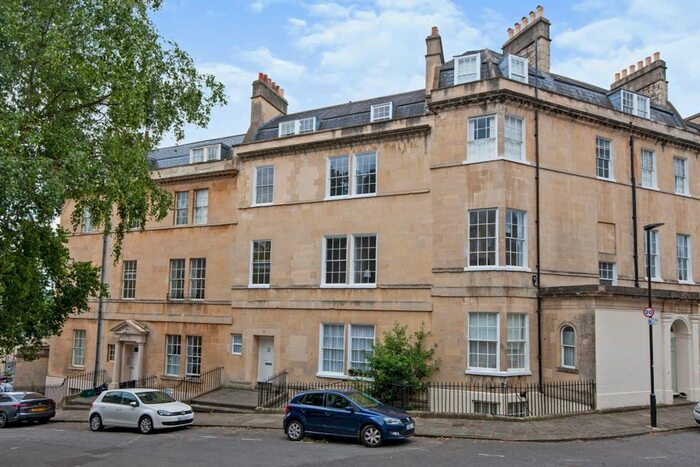 2 Bedroom Flat To Rent In Portland Place, Bath, BA1