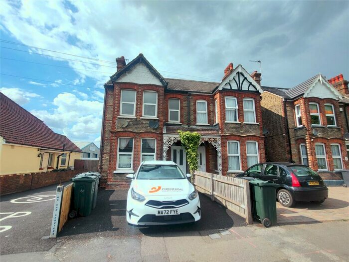 1 Bedroom Flat To Rent In The Brent, Dartford, Kent, DA1
