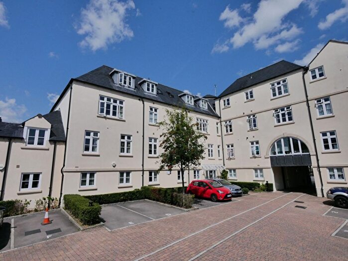 2 Bedroom Flat To Rent In West Way, Hoopers Court West Way, GL7