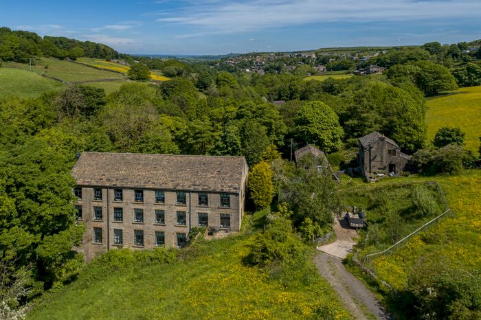 2 Bedroom Flat For Sale In Green Lane Mill, Green Lane, Holmfirth, HD9