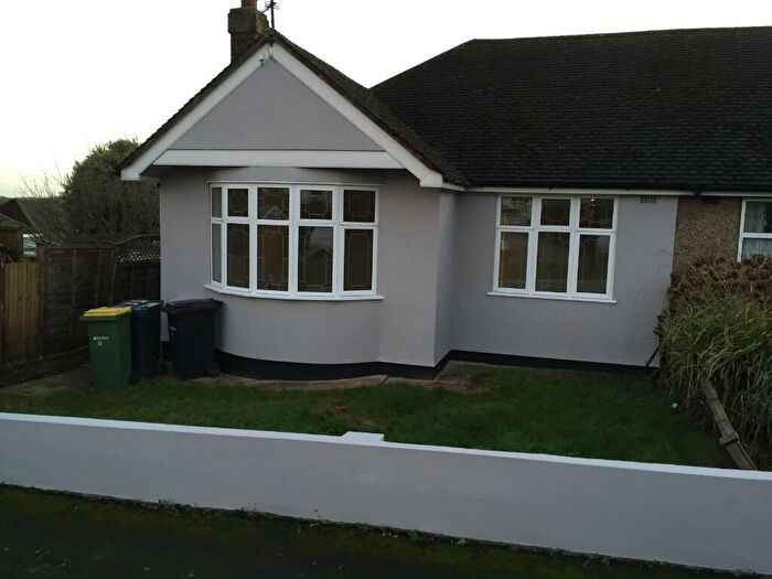 2 Bedroom Semi-Detached Bungalow To Rent In Thames Close, Rayleigh, Essex, SS6