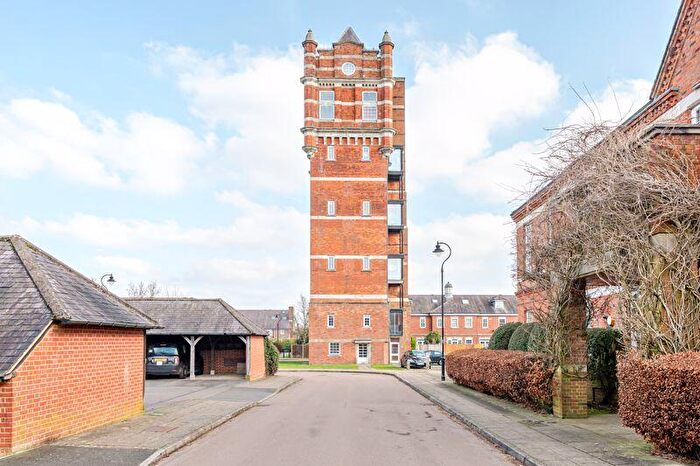 1 Bedroom Flat For Sale In Cayton Road, Coulsdon, CR5