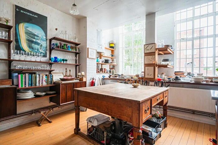 2 Bedroom Flat To Rent In Whitmore Road, Hoxton, N1