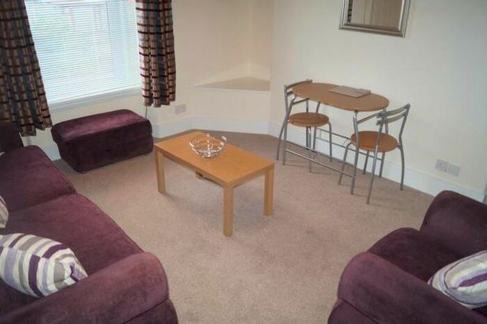 2 Bedroom Flat To Rent In Bedford Road, Aberdeen, AB24