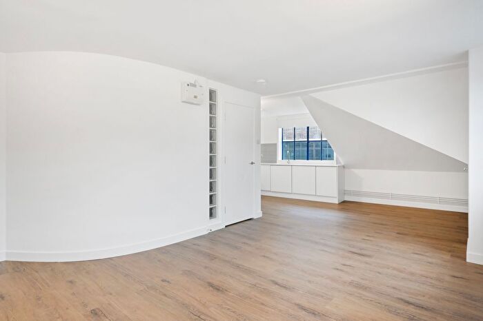 1 Bedroom Flat To Rent In Henshall Street, London, N1