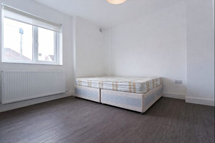 3 Bedroom Flat To Rent In Vancouver Road, Burnt Oak, Edgware, HA8