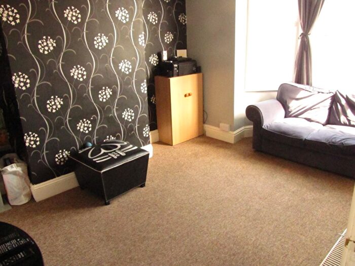 2 Bedroom Flat To Rent In Boscombe, Bournemouth, BH1